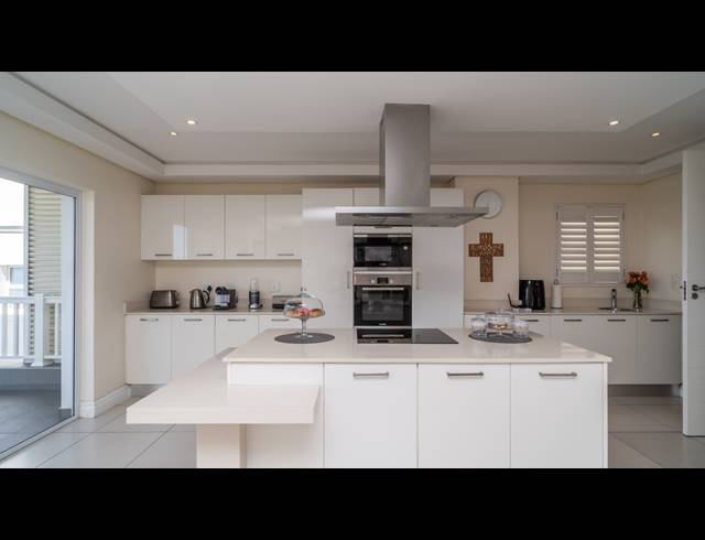 4 BEDROOM APARTMENT FOR SALE IN LA LUCIA RIDGE